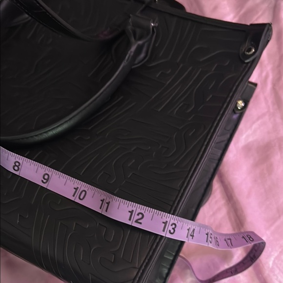 NWOT Sleek Black Briefcase with Textured Design and Gold Hardware - Picture 6 of 10